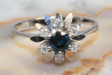 Saphir Ring mit Brillanten Weißgold 585 