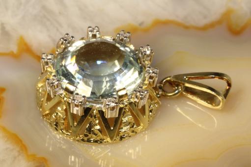 Aquamarin Anhänger Diamanten Gold 585 